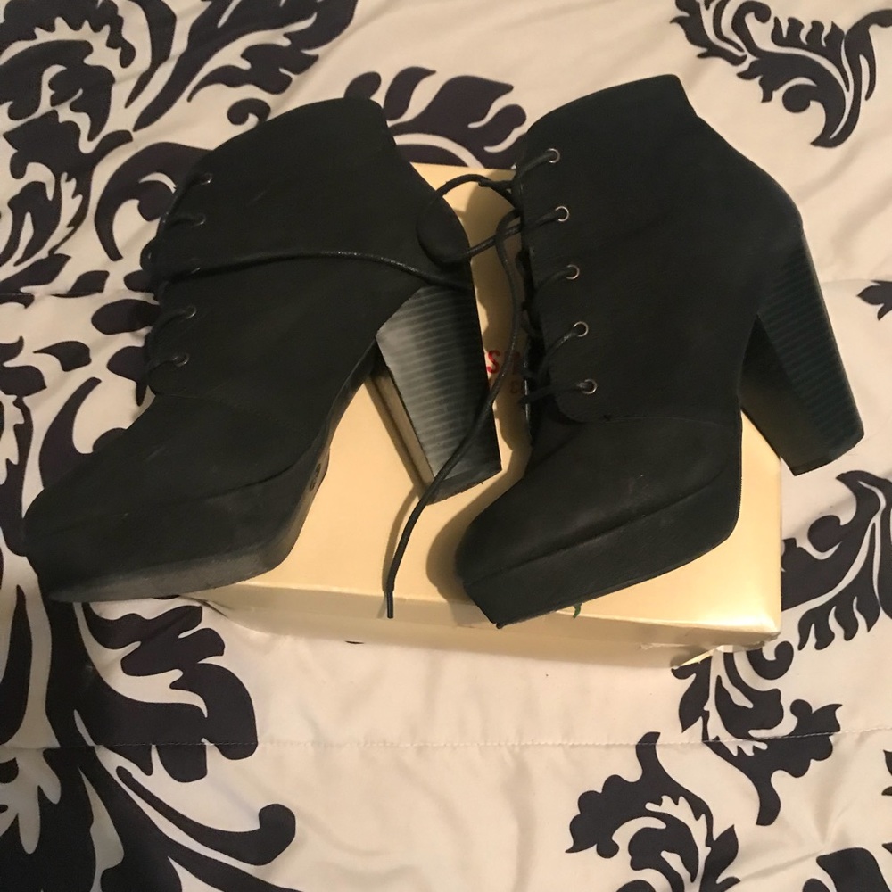 Lace Up Booties - Picture 4 of 5